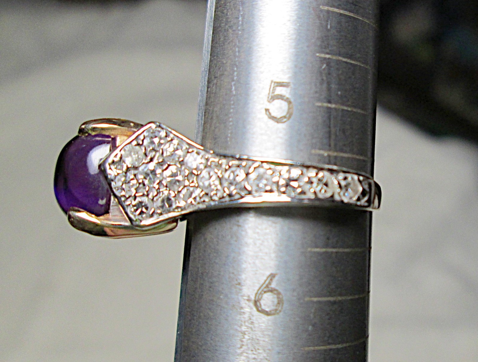 UNIQUE 14K TT GOLD 2+ CT AMETHYST 1.00 CTW DIAMOND RING 6 Grams FEB BIRTHSTONE