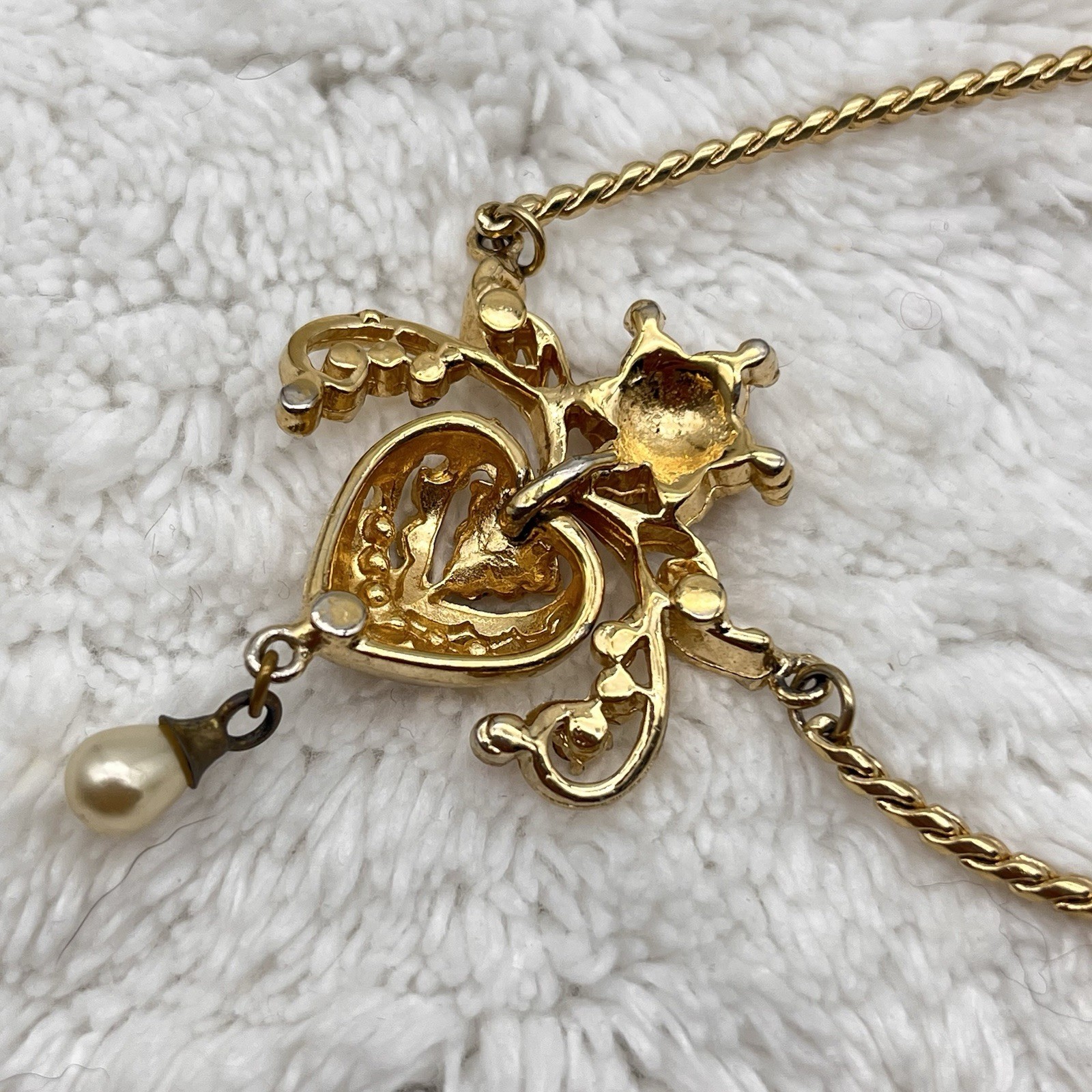 Vintage Puffy Heart Flower Necklace Orange Rhinestones Gold Tone Chain 15″