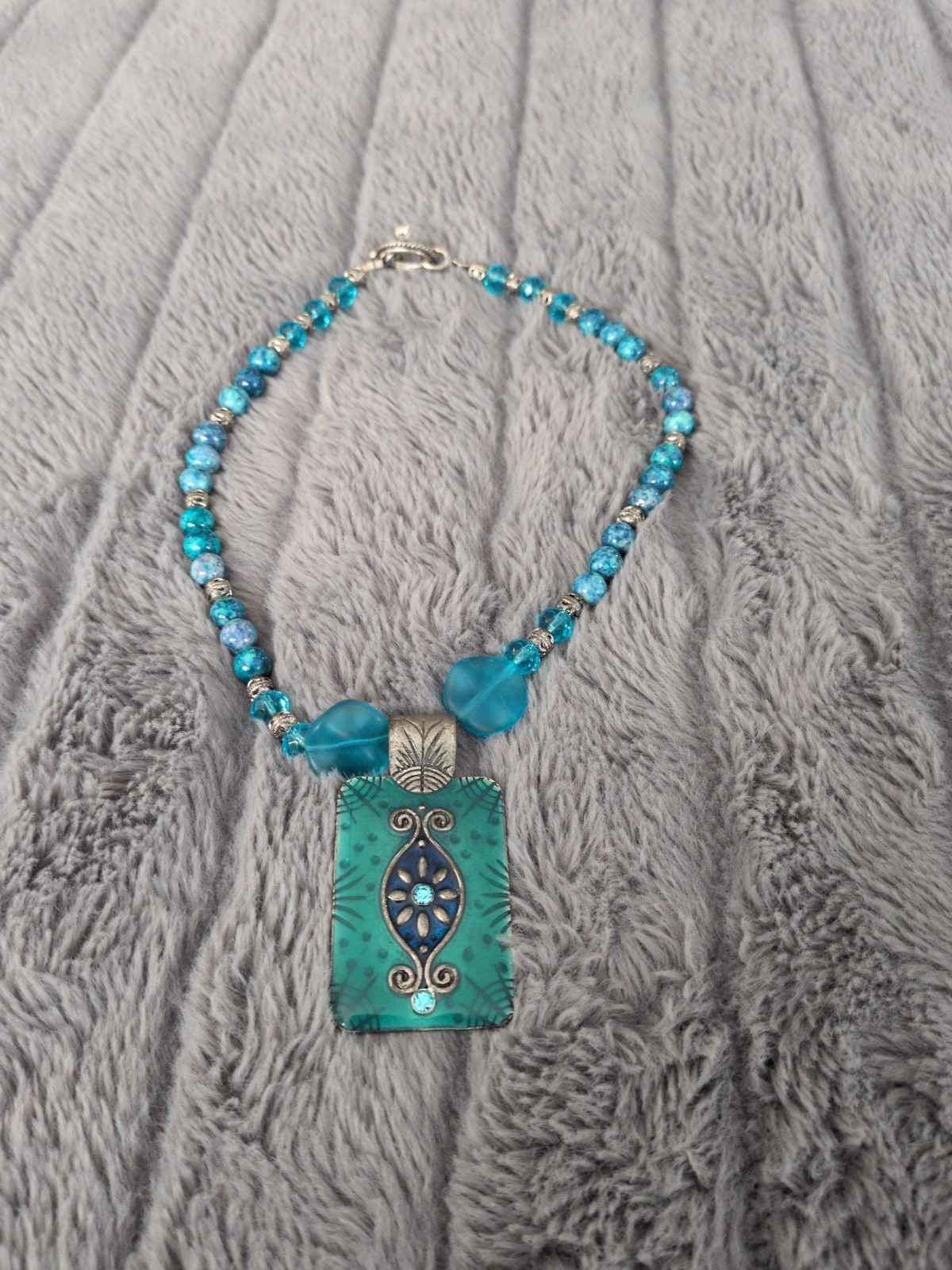 Blue beaded necklace, Unique Pendant (Vintage)