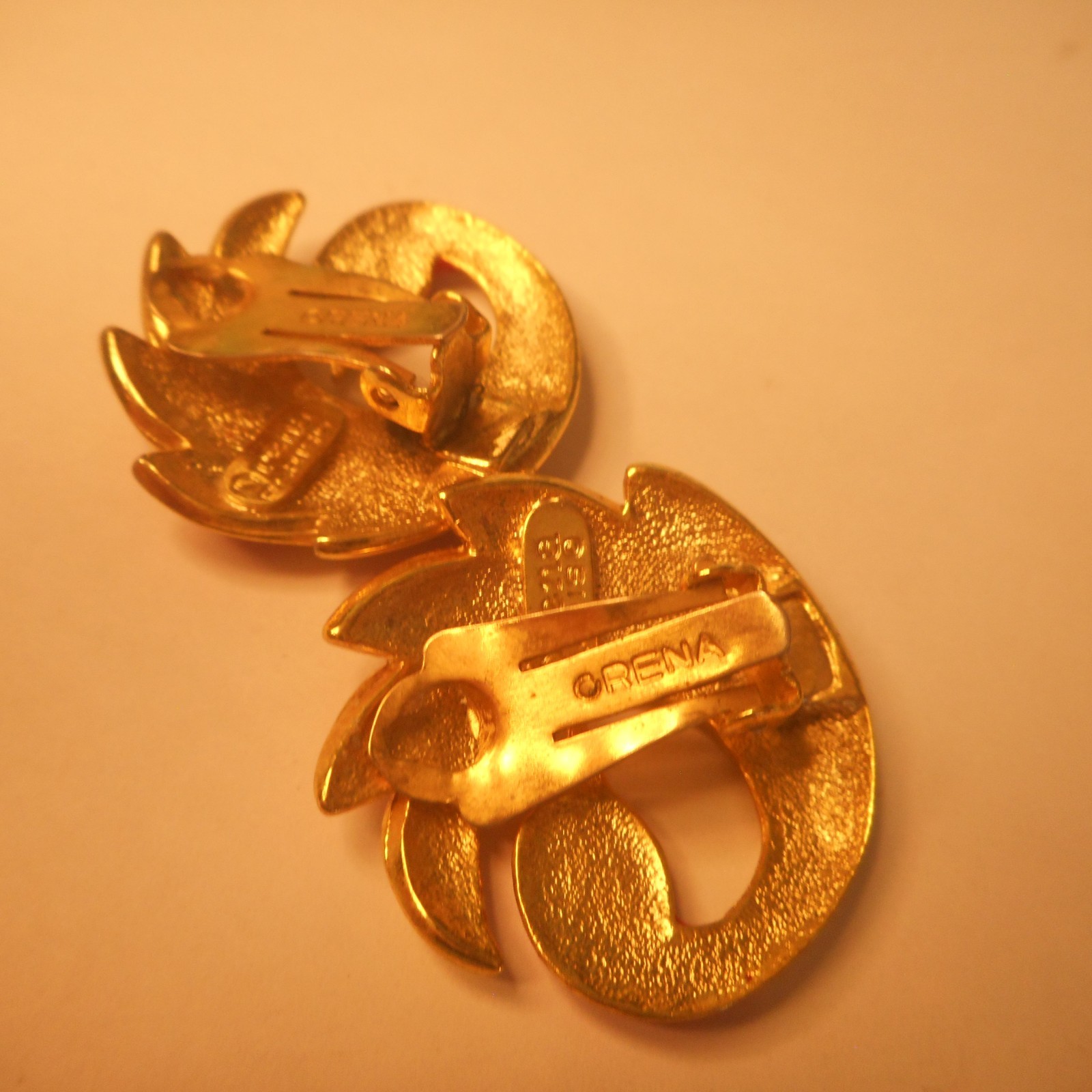 Vintage Orena Paris Red Enamel Gold Tone Swan Clip On Earrings 1″