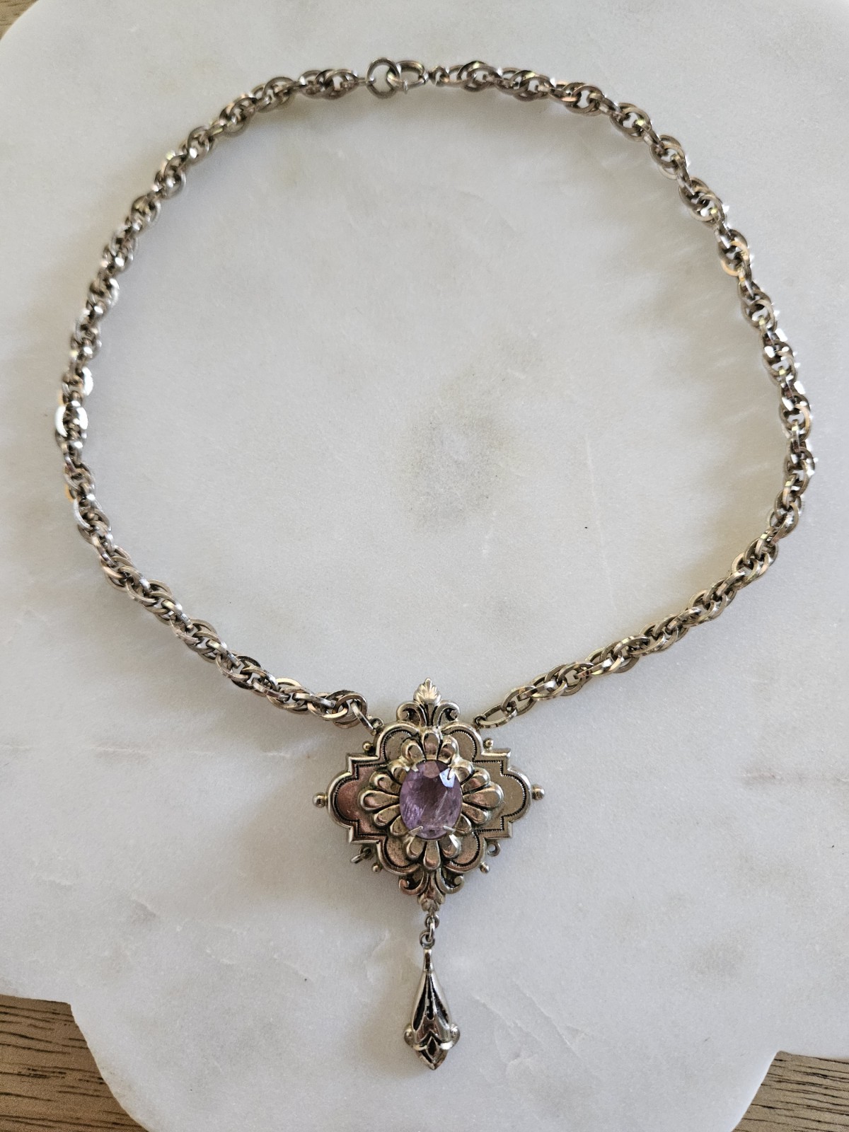 STUNNING VICTORIAN NECKLACE DANGLING ORNATE PENDANT BIG AMETHYST STONE CORO