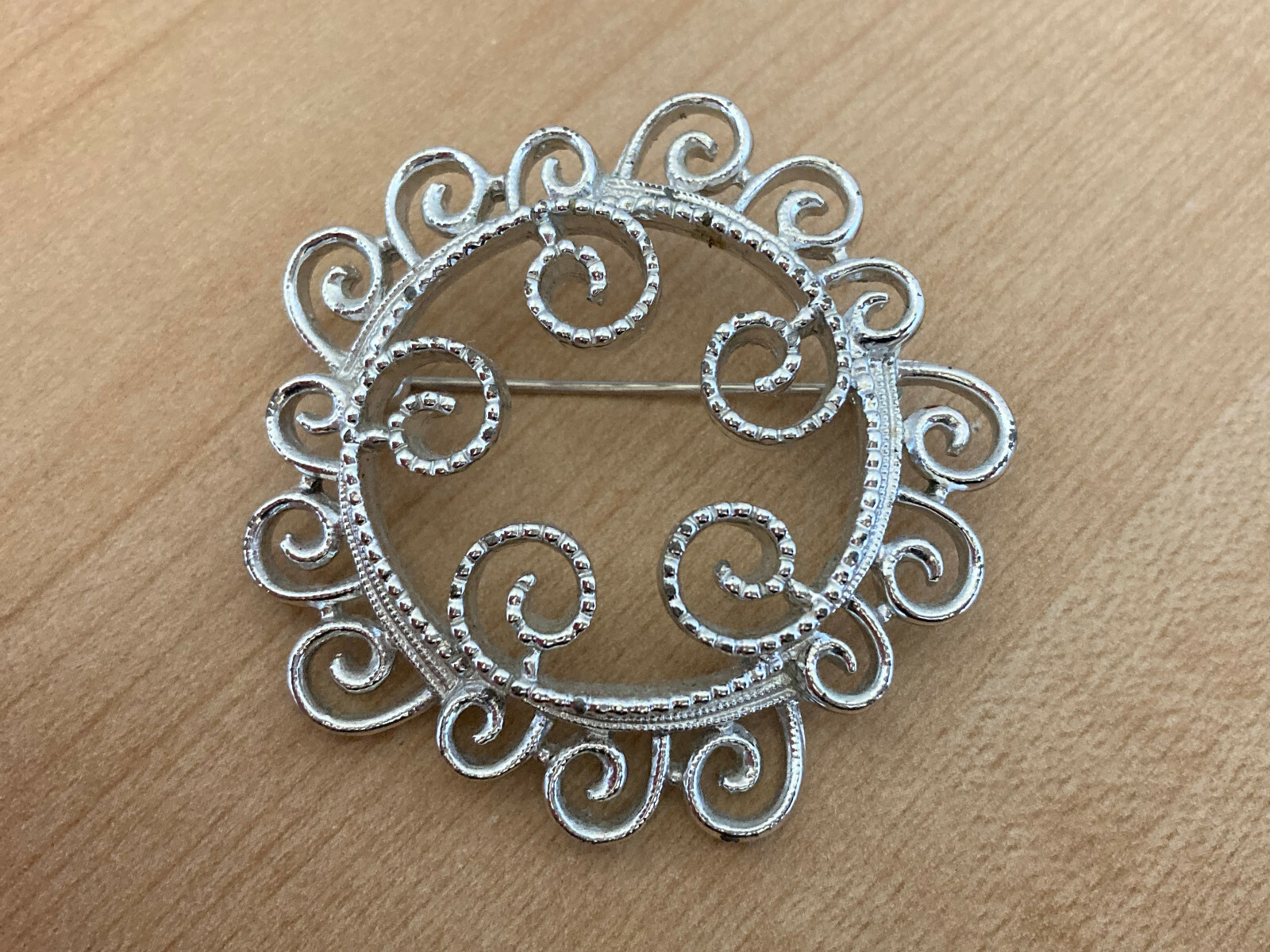 Vintage Sarah Coventry Signed 1971 “Silvery Mist” Silver Tone Circle Brooch