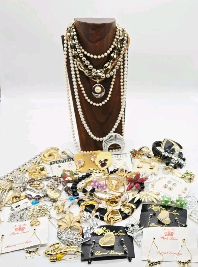 Vintage Jewelry Lot Monet Park Lane Trifari Napier Necklace Brooch Earrings 74pc
