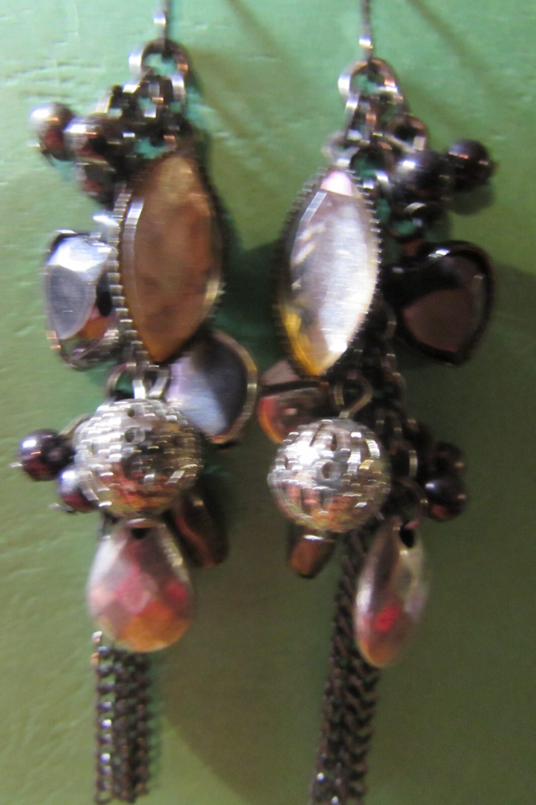 VINTAGE pierced earrings – silvertone/black/amber color metallic – about 3″ long