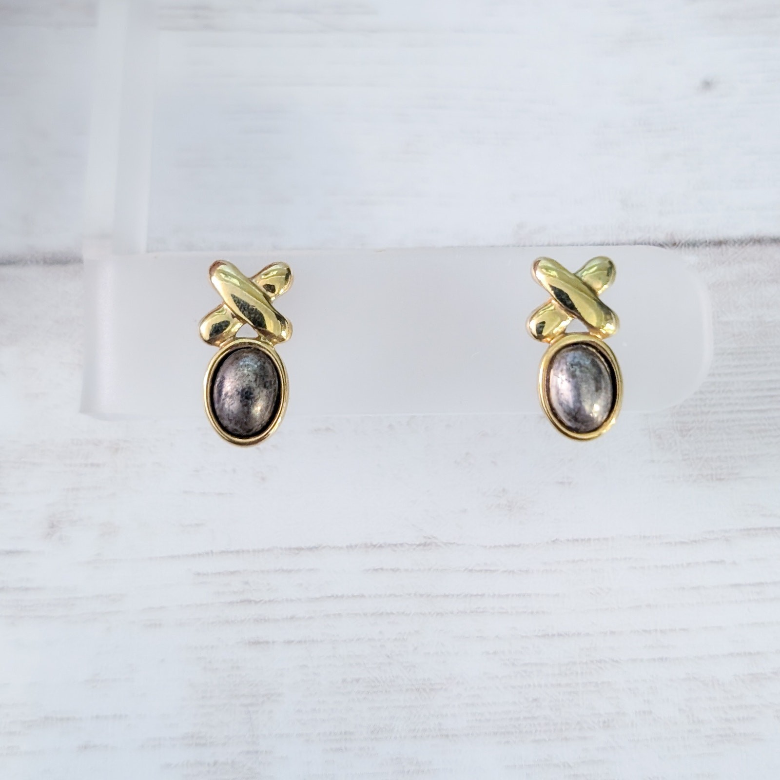 Vintage Stud Earrings Gold Tone & Metallic – Color Variance