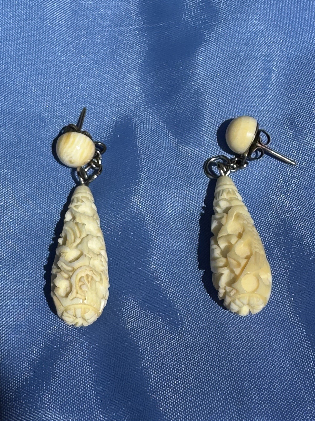 Vtg Carved Bone Dragon Earrings Butterscotch Amber Studs MidCentury Asian Export