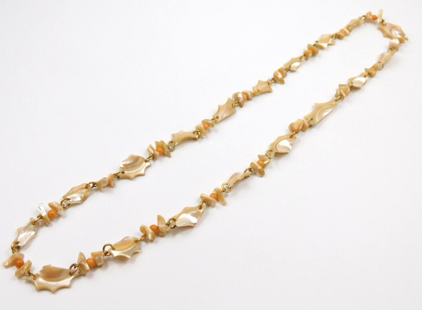 Vintage Gold Tone Unique Cream & Orange Mother of Pearl Chip Necklace 34″ Long
