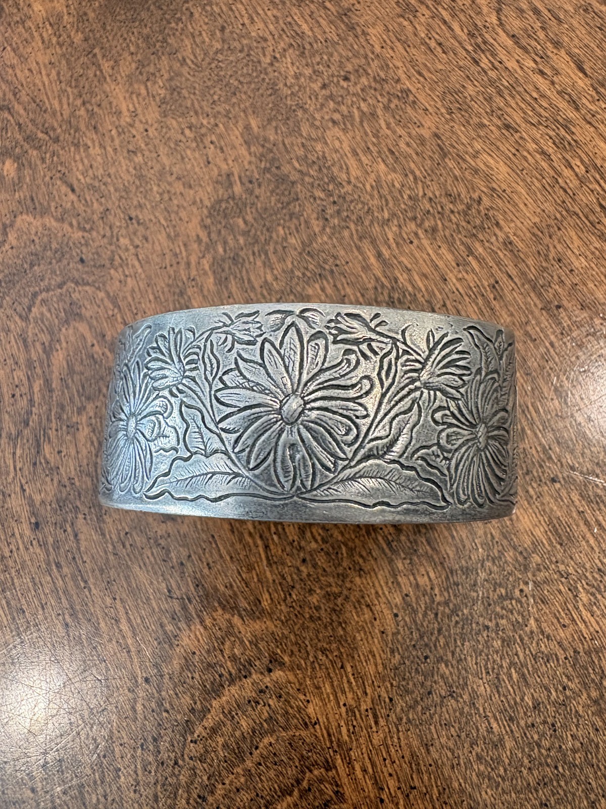 SALISBURY PEWTER APRIL FLOWER ETCHED CUFF BRACELET
