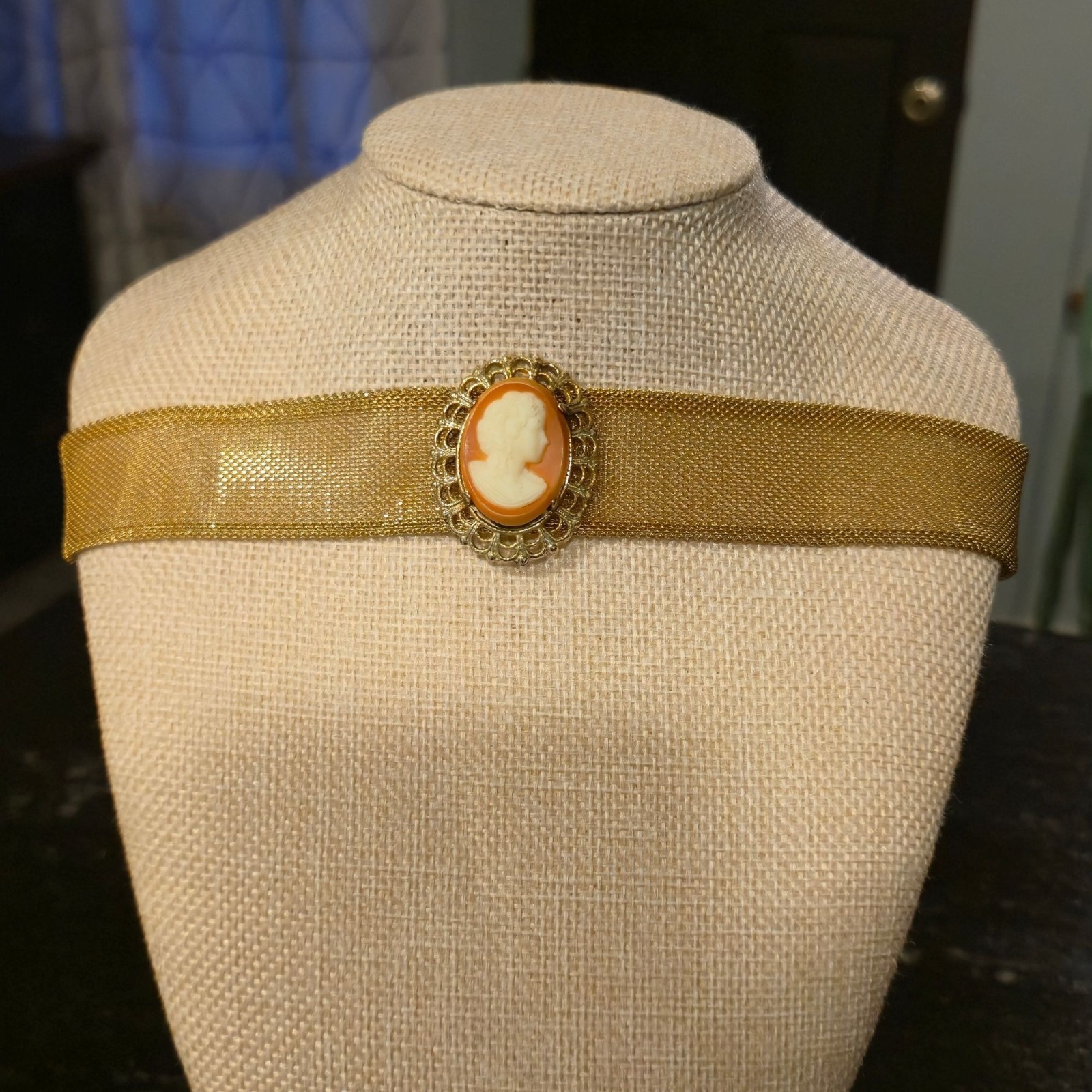 Vintage Coro Cameo choker necklace Gold Tone Mesh Lady Portrait Filigree Estate