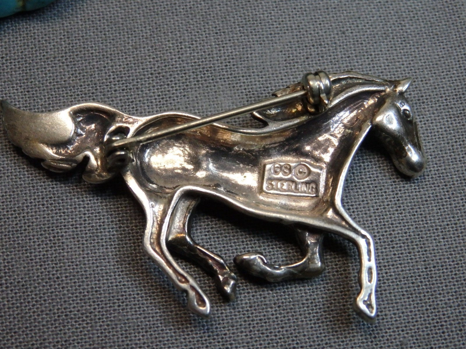 NAVAJO Gus Sandoval Sterling Silver RUNNING HORSE 1.9″ Pin signed 🐎