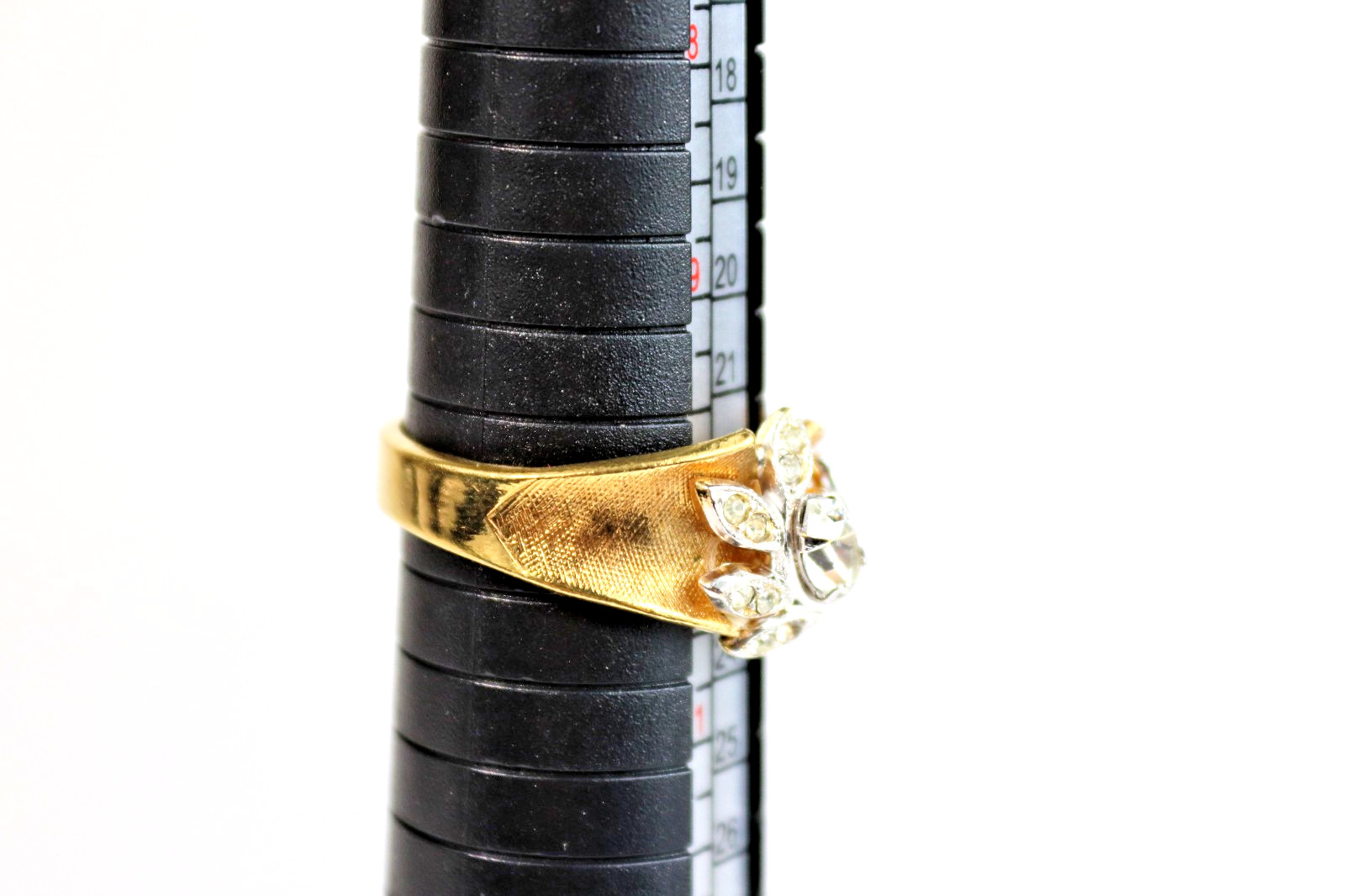 Vintage 18K HGE Signed Cocktail Ring Size 10 Marquise Floral Cluster Textured