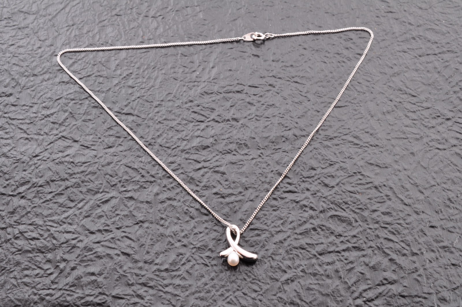 Near mint Japan brand “TASAKI” pearl pendant 925 silver material (total 17.5ct).