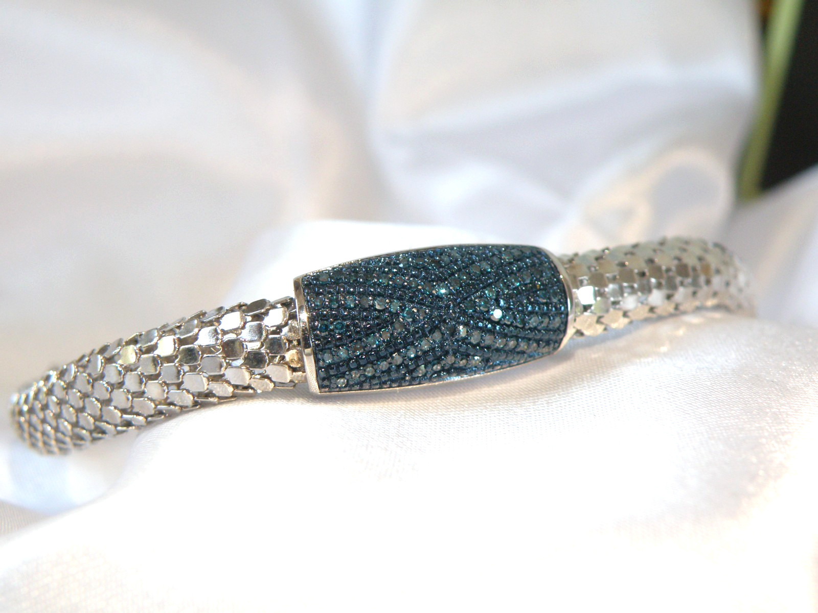Sterling Silver 925 Natural Irradiated Blue Diamond Mesh Popcorn Bracelet 7″