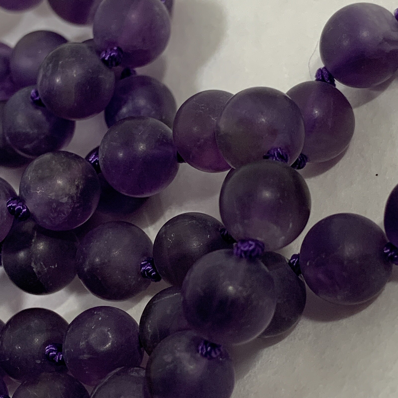 VTG Purple Amethyst Frosted Glass Bead Necklace Hand Knotted 63″ No Clasp 7mm