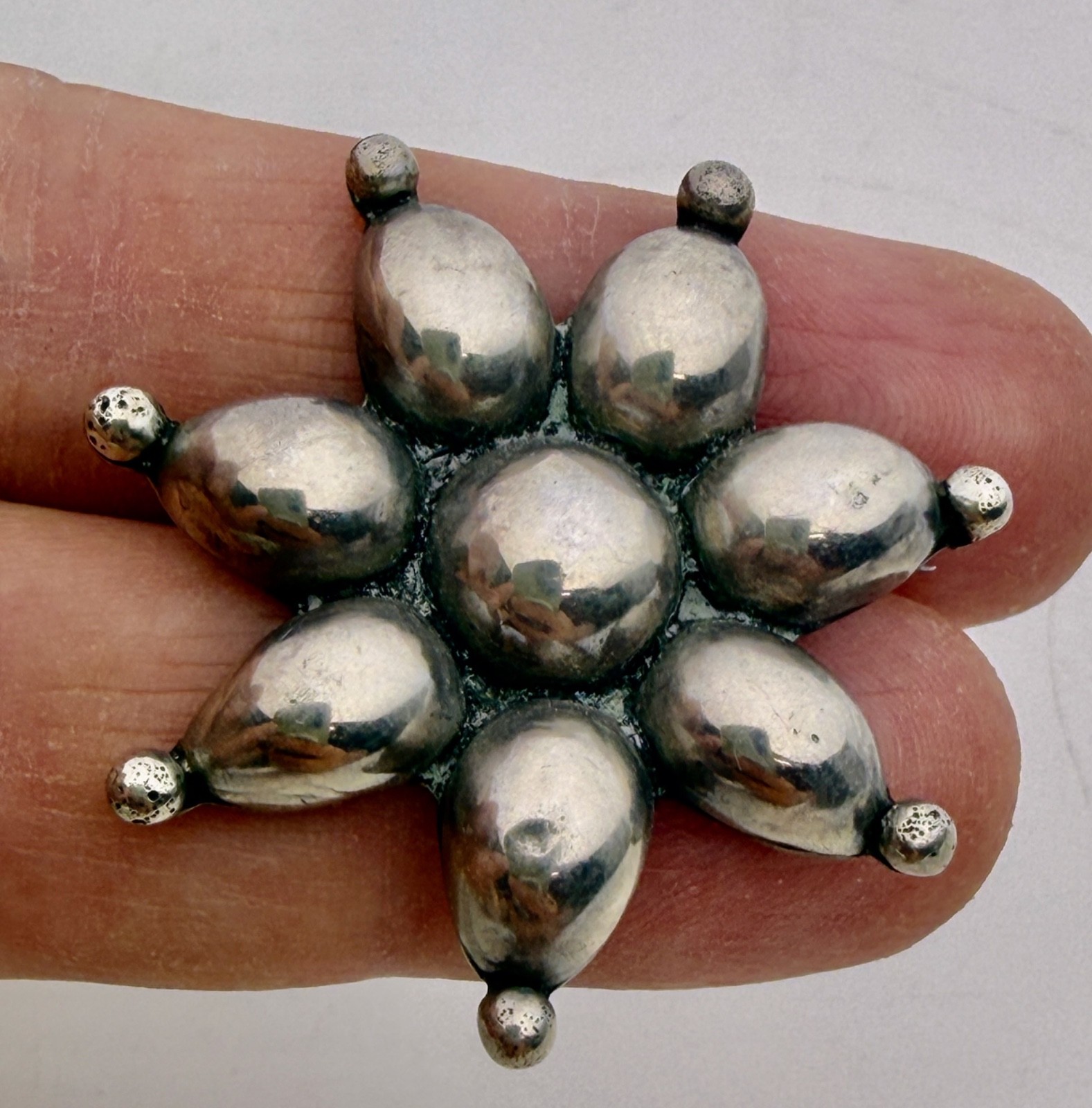 Mexican 980 Sterling Silver Artemio Navarrete Star Brooch – 97315
