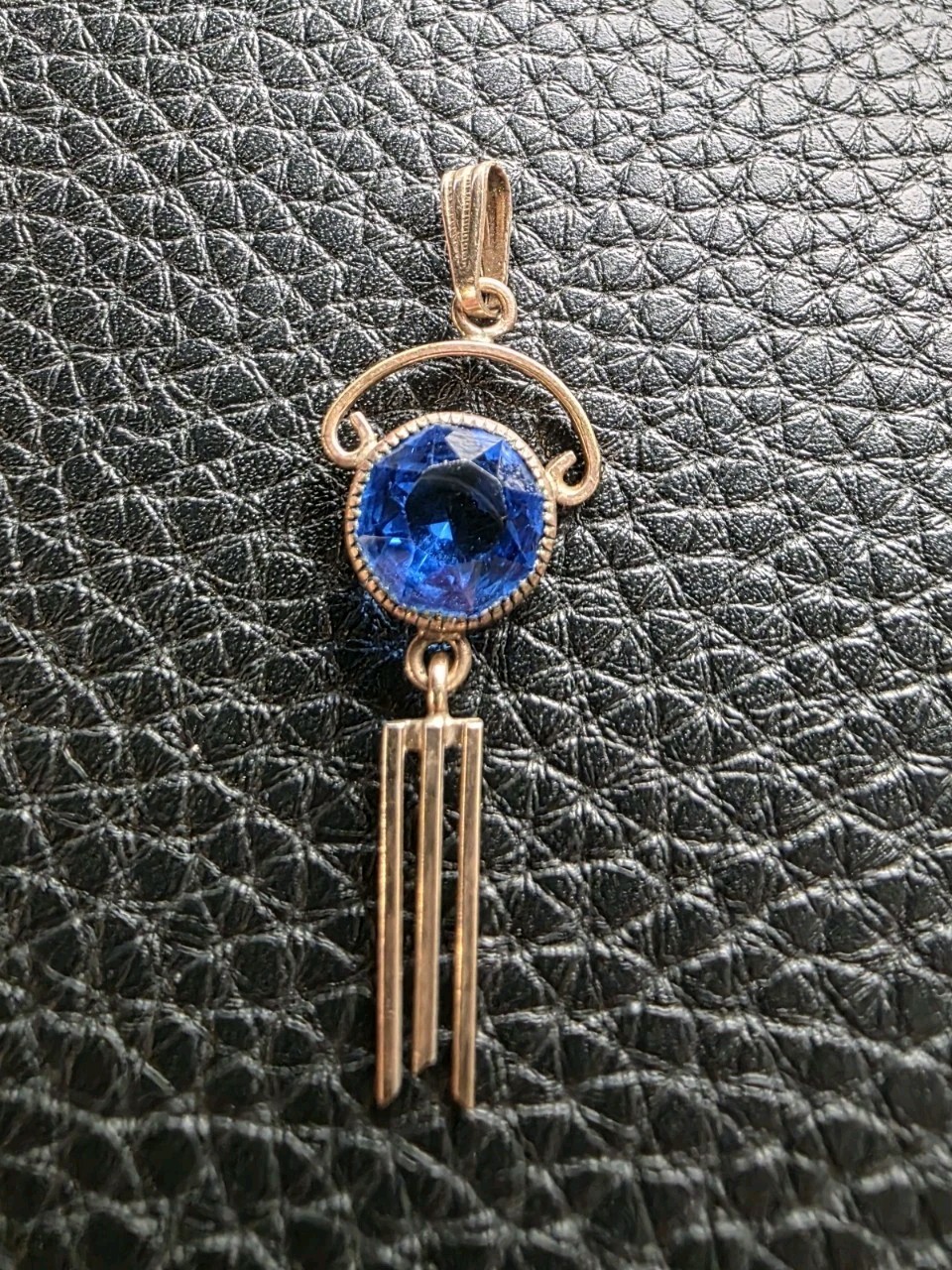 1940’s Vintage Art Deco Gold Dangle Drop Pendant Bezel Set Blue Stone Charm