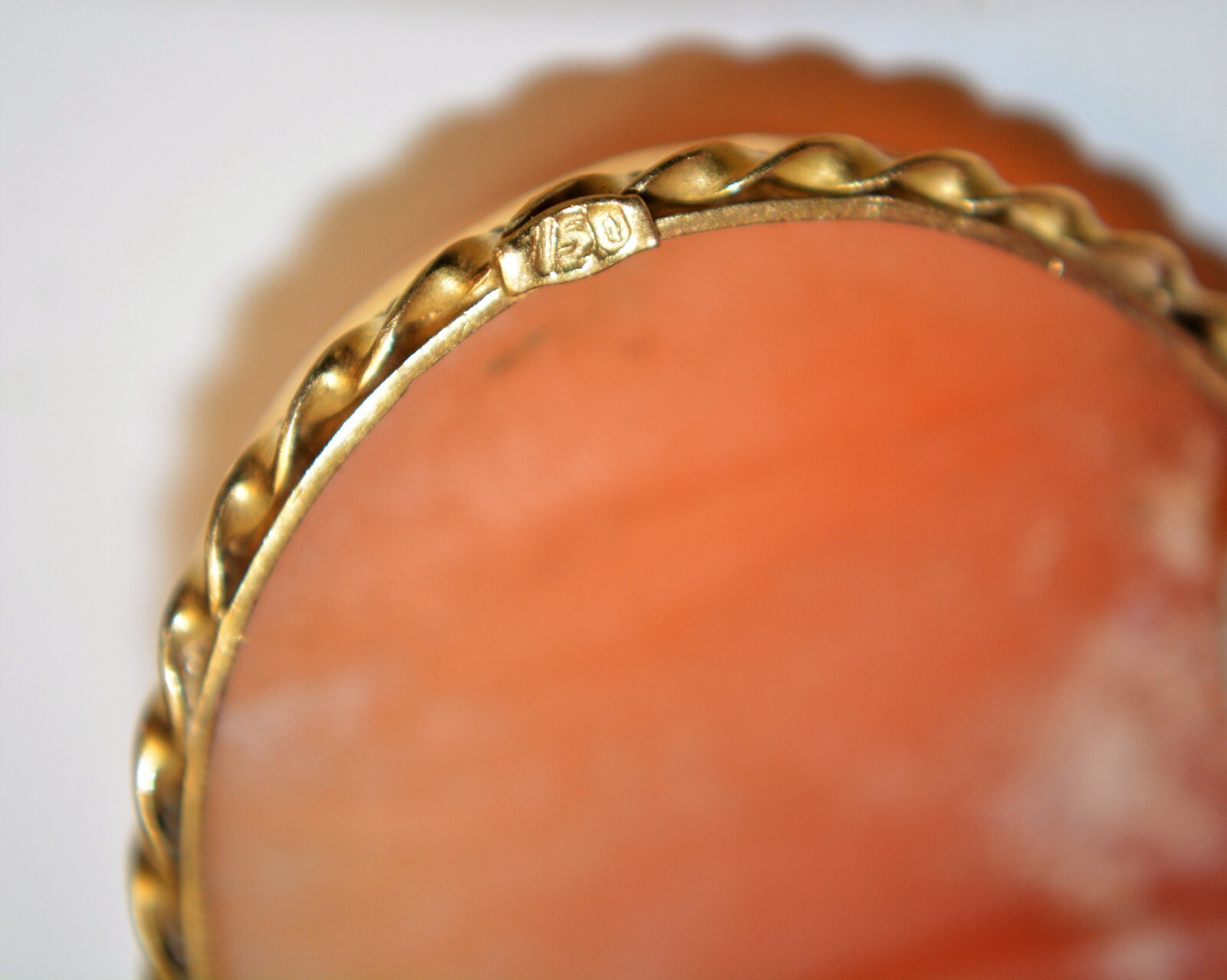 Antique solid 18k yellow gold Natural shell hand carved cameo 37x30mm 8.4g