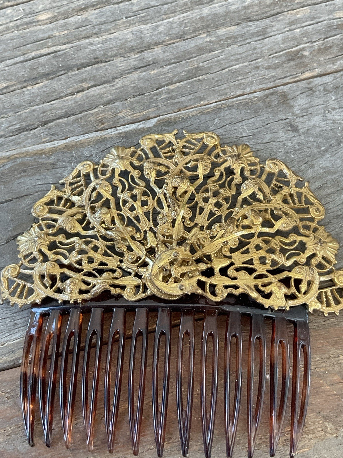 MIRIAM HASKELL Early Golden Metal Filagree Decorated Hair Comb
