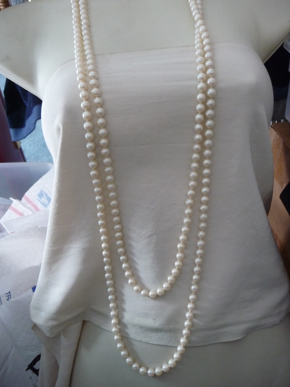 43” L HAND KNOTTED FAUX PEARL BEADS NO CLASP FLAPPER NECKLACE #15/7