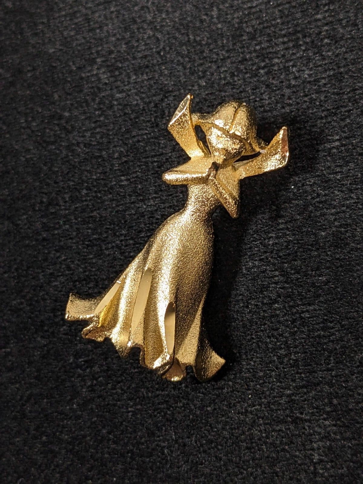 Vintage Praying Angel Pin Gold tone Matte Filigree Brooch Mid Century