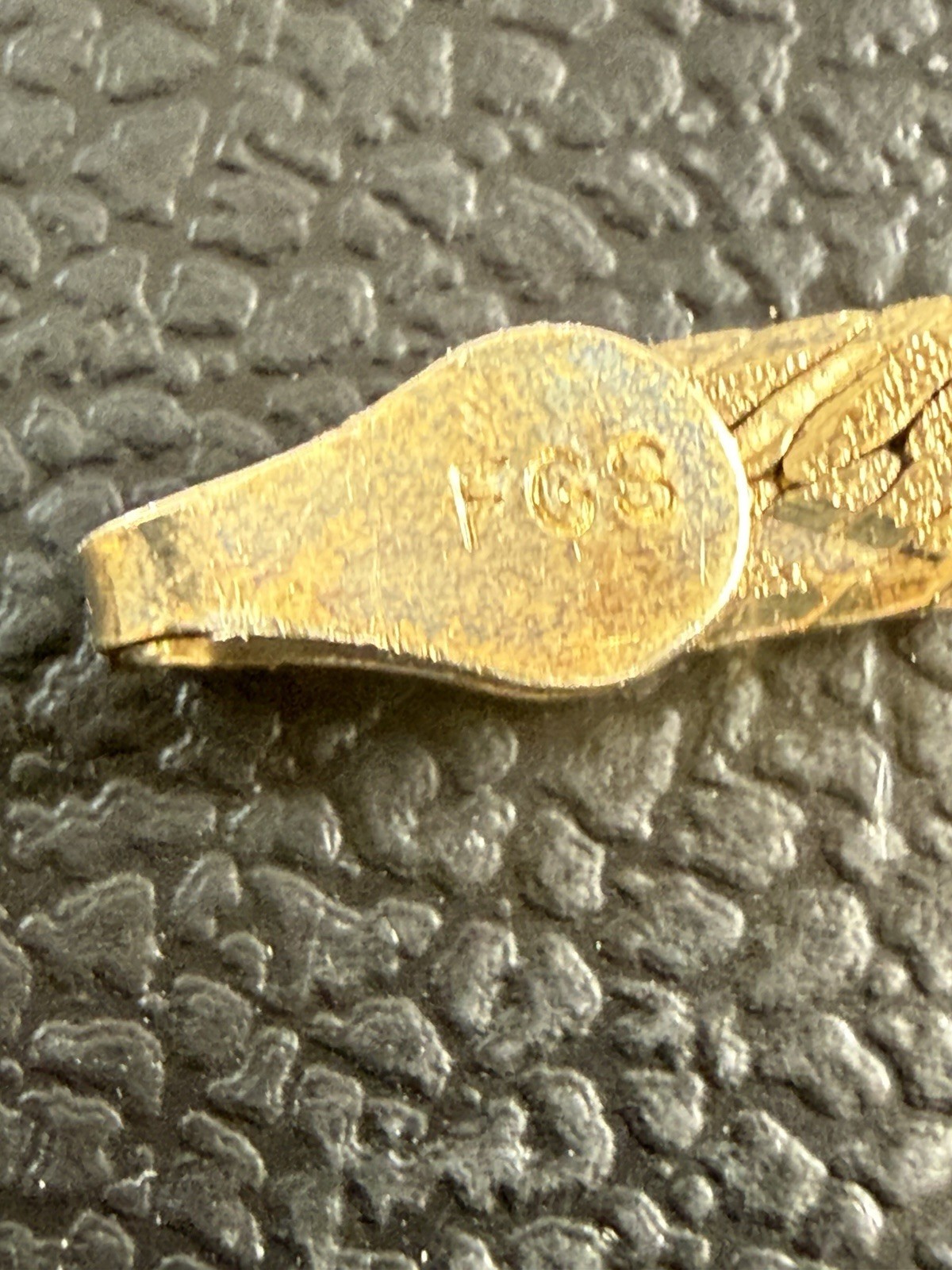 Vintage Herringbone Gold Plated Necklace 23.5 In L Item AB-10