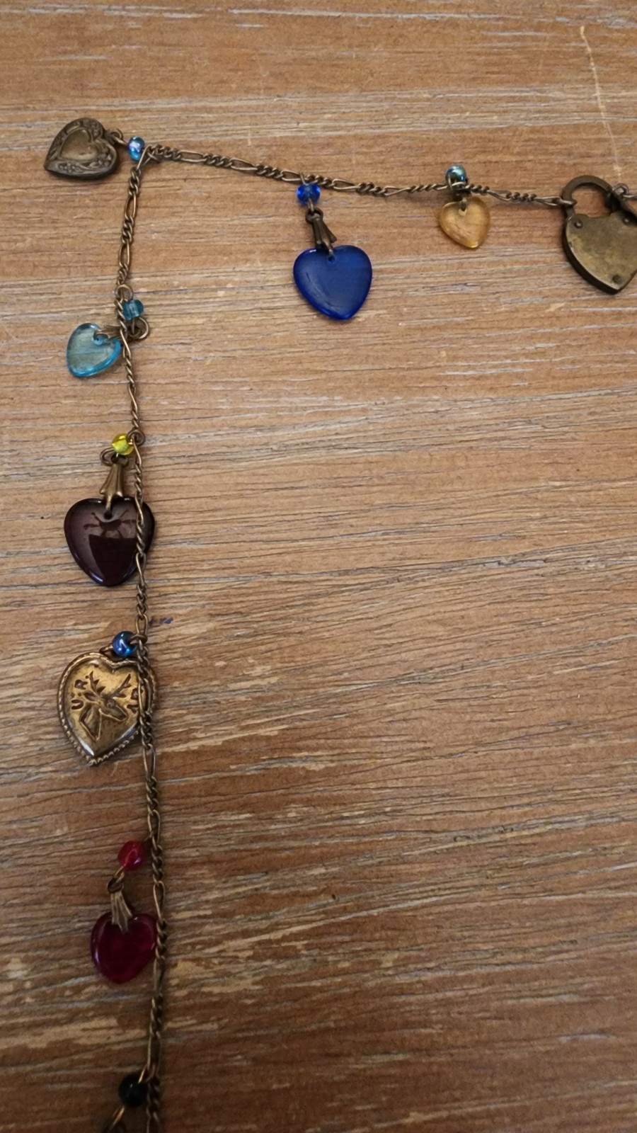 VTG Glass Works Studio G.W.S Signed Glass Hearts Charm Necklace – 42″ Length Wow