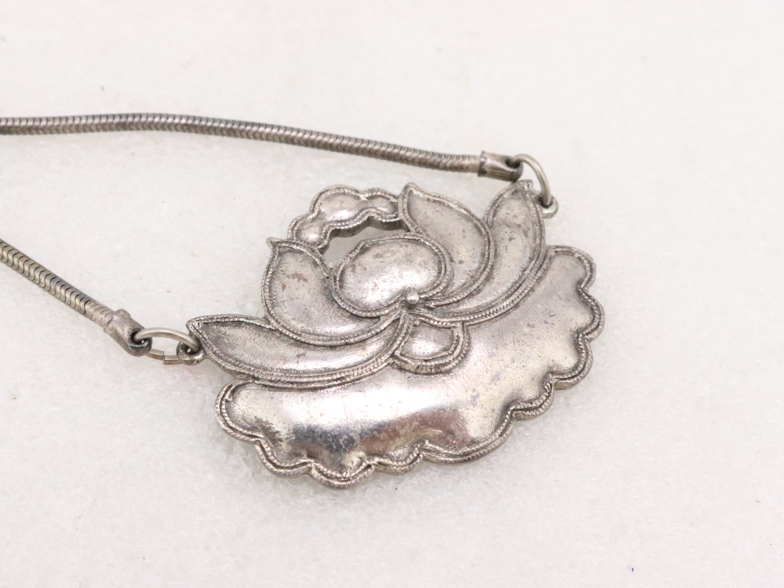 20″ Vintage Alva Museum Replicas Lotus Flower Necklace Antique Silver Tone
