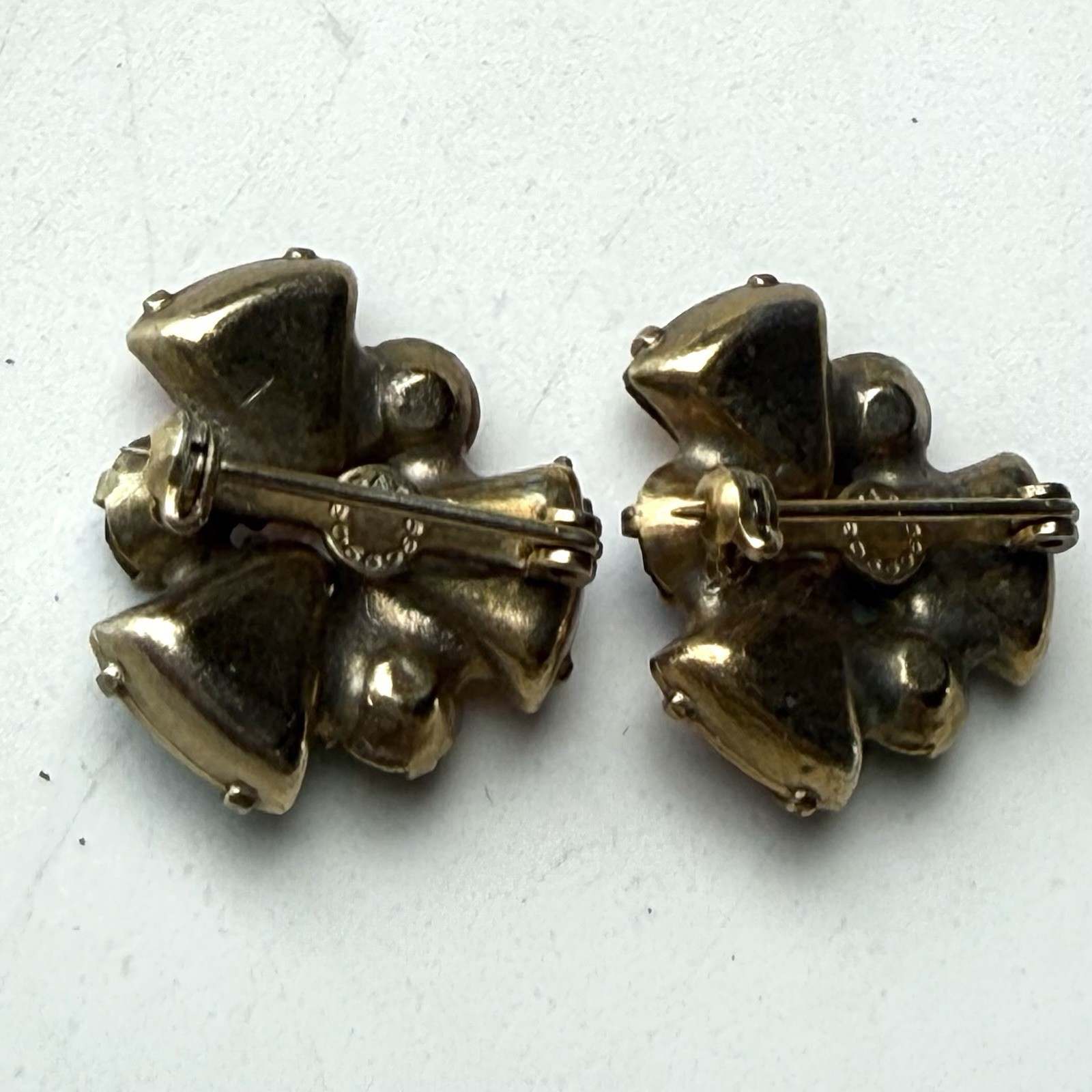 Vintage Rhinestone Scatter Collar Brooch / Pin Pair Multicolor Stones Gold Tone