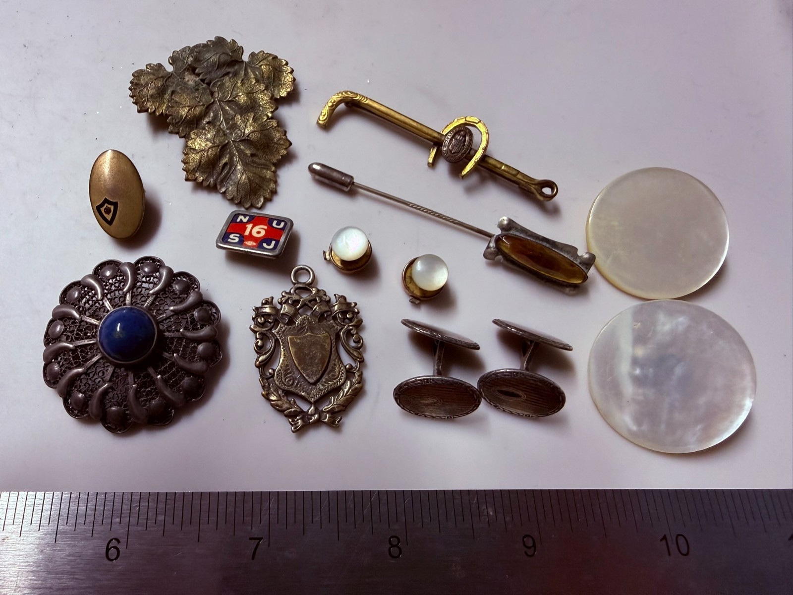 Collection Lot Amazing Variety Antique and Older Vintage Jewelry Brooches – Y7