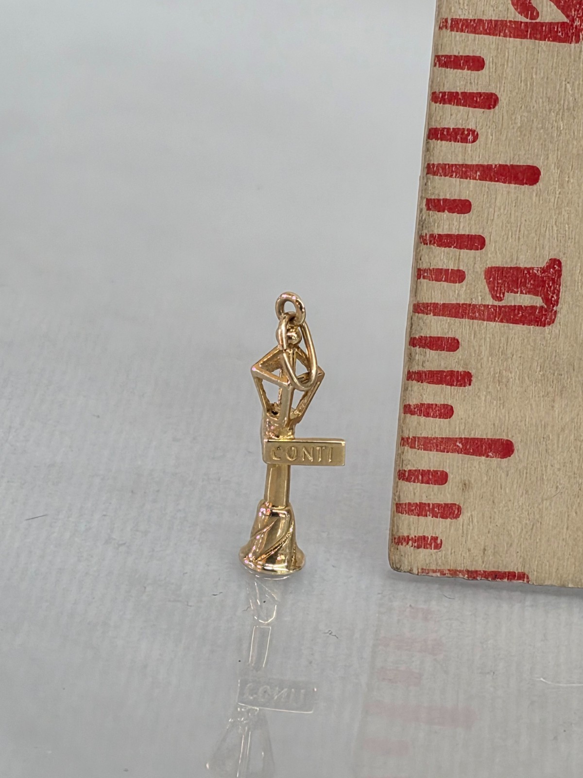 14k Yellow Gold New Orleans Bourbon & Conti NOLA Street Lamp Charm-Pendant.