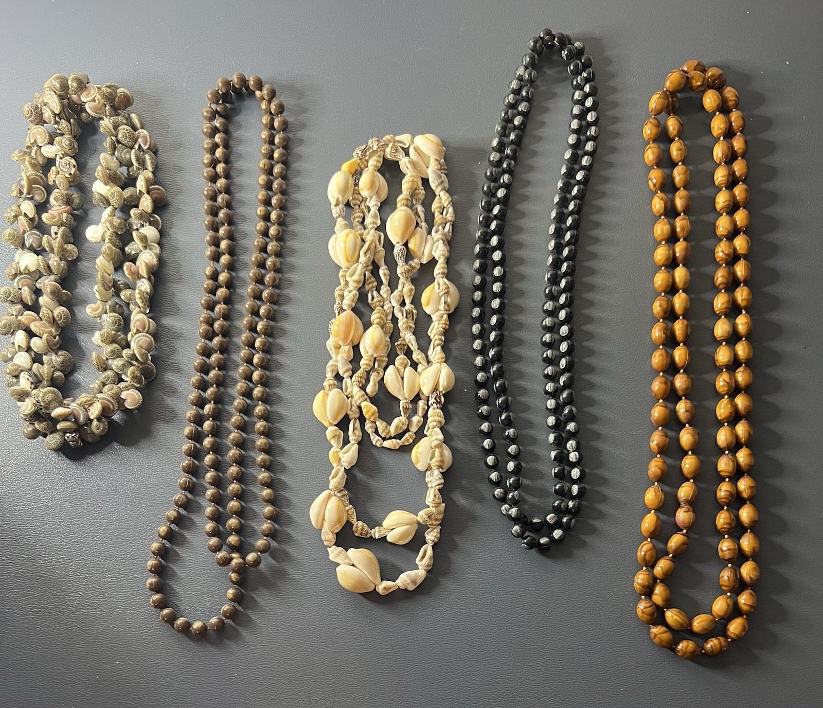 Costume Jewelry, Vintage (Lot Of 6) Shell & Beaded Brown White Necklaces #77