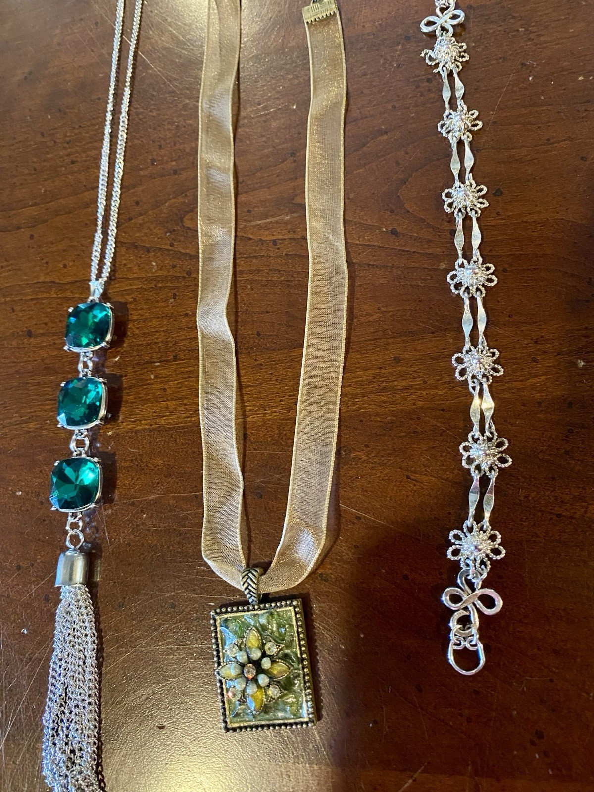 VTG – Modern Jewelry Bracelet Necklace Earring Rhinestone Faux Pearl Lot