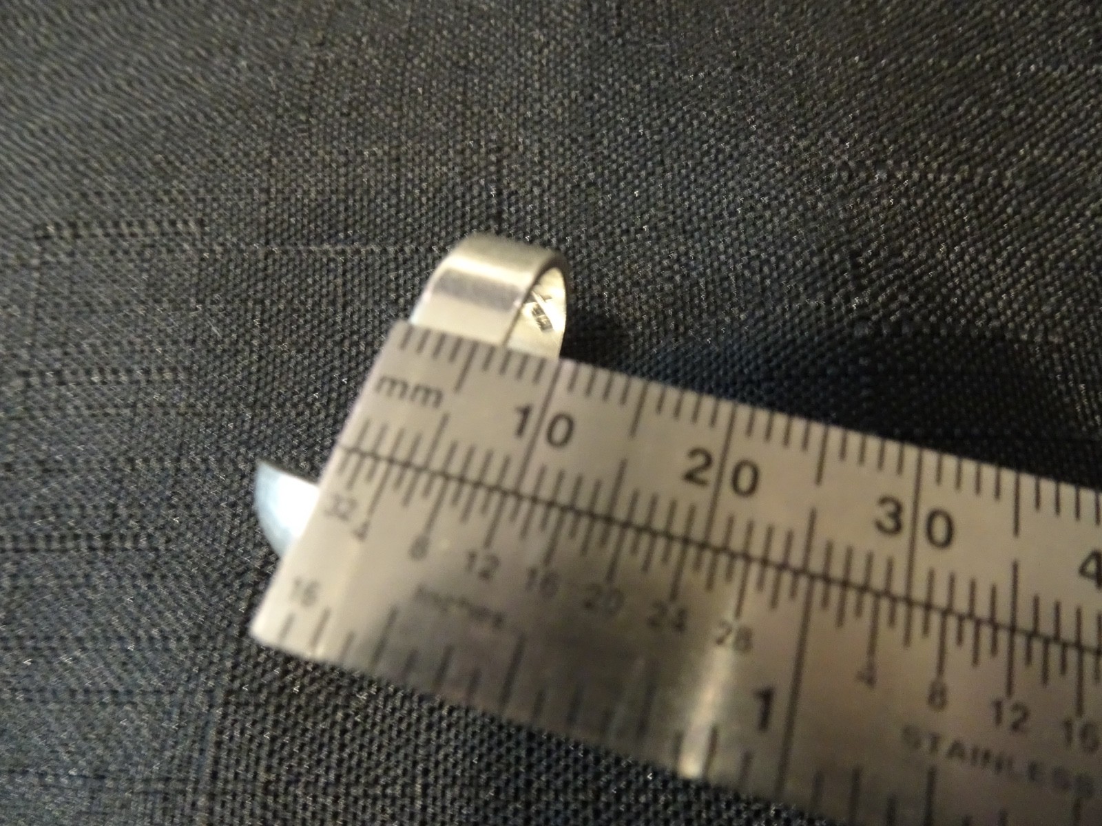 #821-VINTAGE STERLING SILVER MEXICO RING-925-SIZE-8- VERY DIFFERENT
