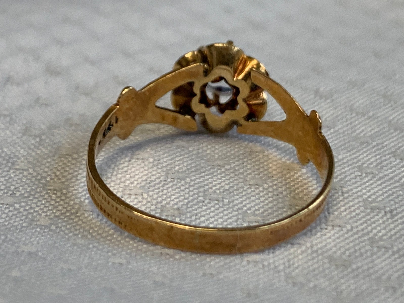 Vtg 14K Yellow Gold Ring 1.7g Fine Jewelry Size 7 Band Clear Round Stone *READ*