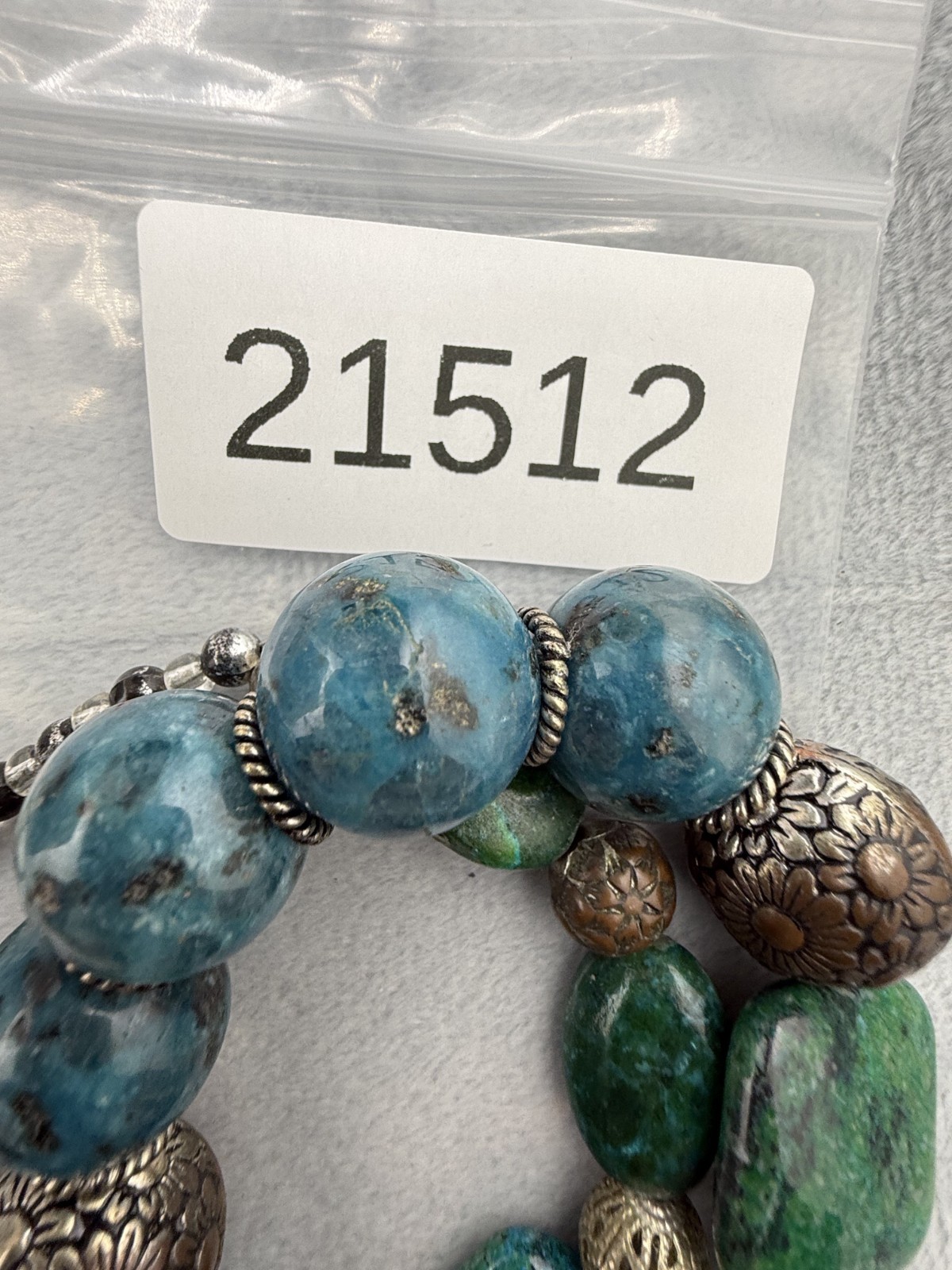 Vintage South Western Style Necklace Blue Green Beads Silver Tone 17″