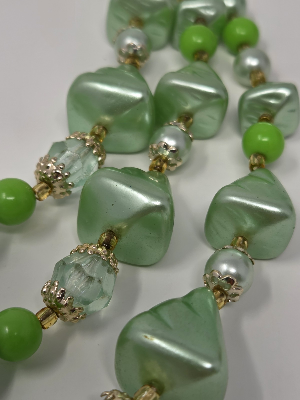 Sea Foam & Lime Green Triple Strand Beaded Necklace Vintage Faux Pearl 15 – 17″