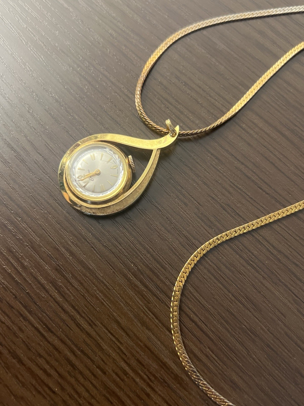 Vintage Endura Swiss Made Teardrop Pendant Watch Necklace MCM Elegant