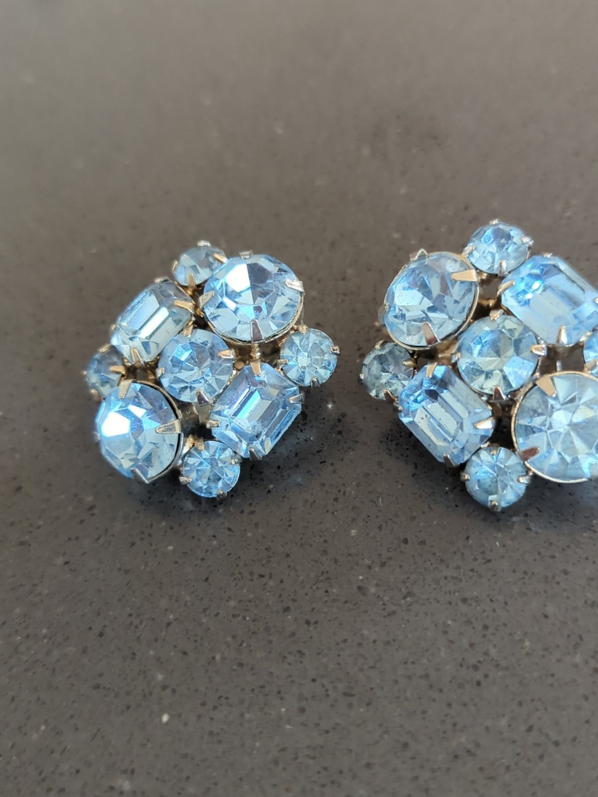 Vintage Robert LaRoco Beautiful Blue Rhinestone Clip On Earrings Signed F165