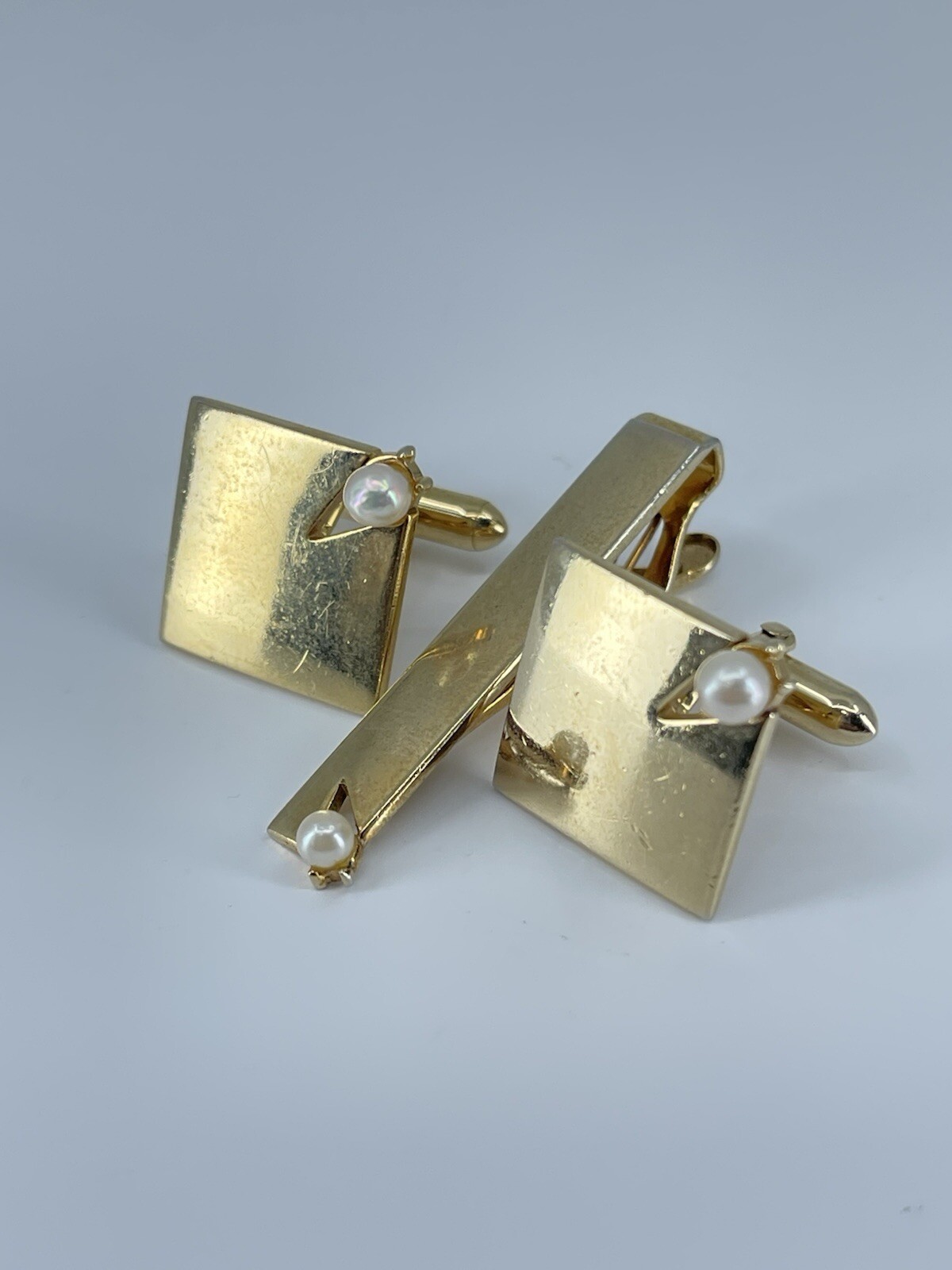 vintage Swank Pearl cufflinks and tie clip bar set square polished gold tone