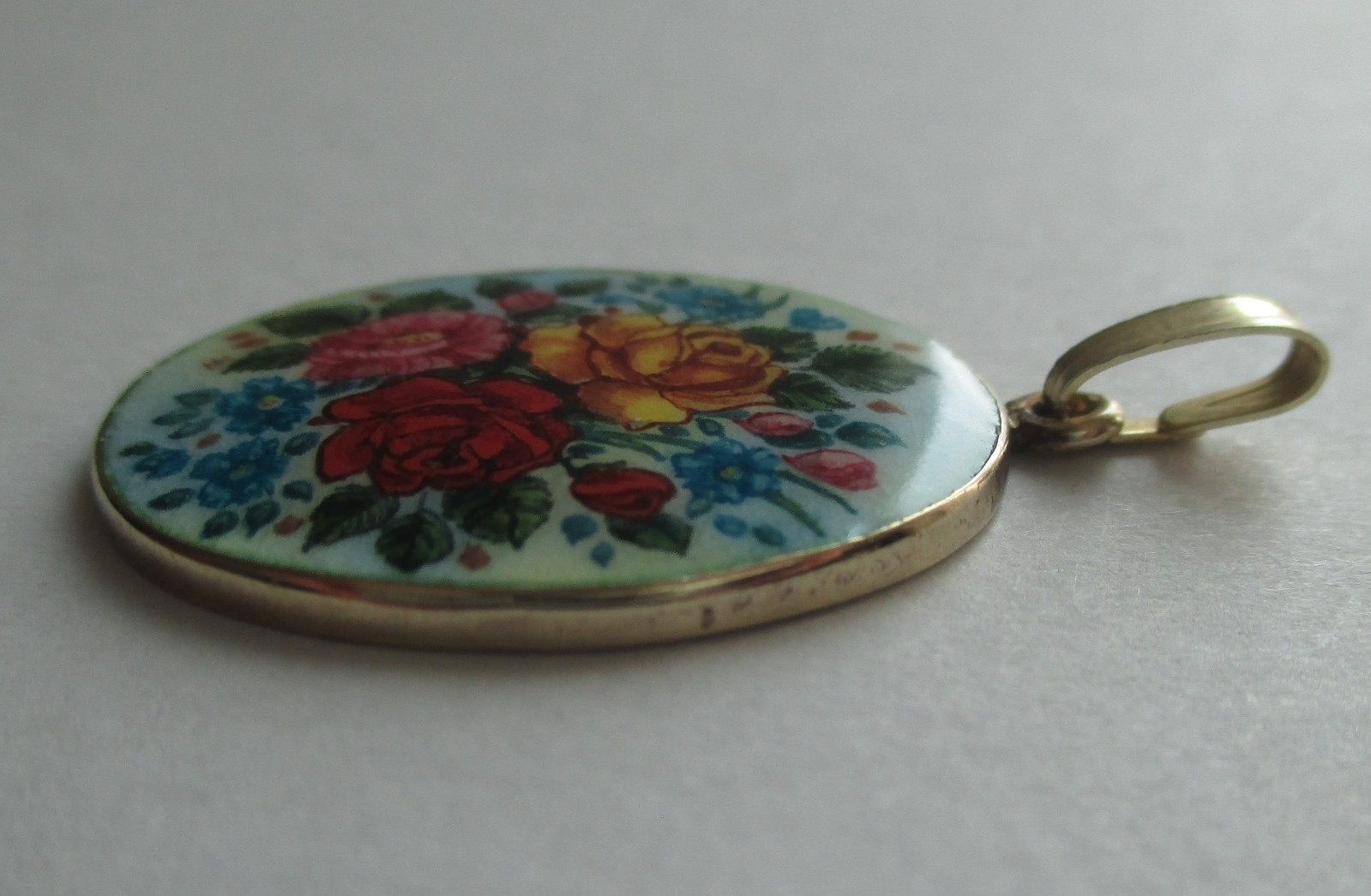VINTAGE GOLD WASH STERLING SILVER HAND PAINTED ENAMEL FLOWER ROSE PENDANT CHARM