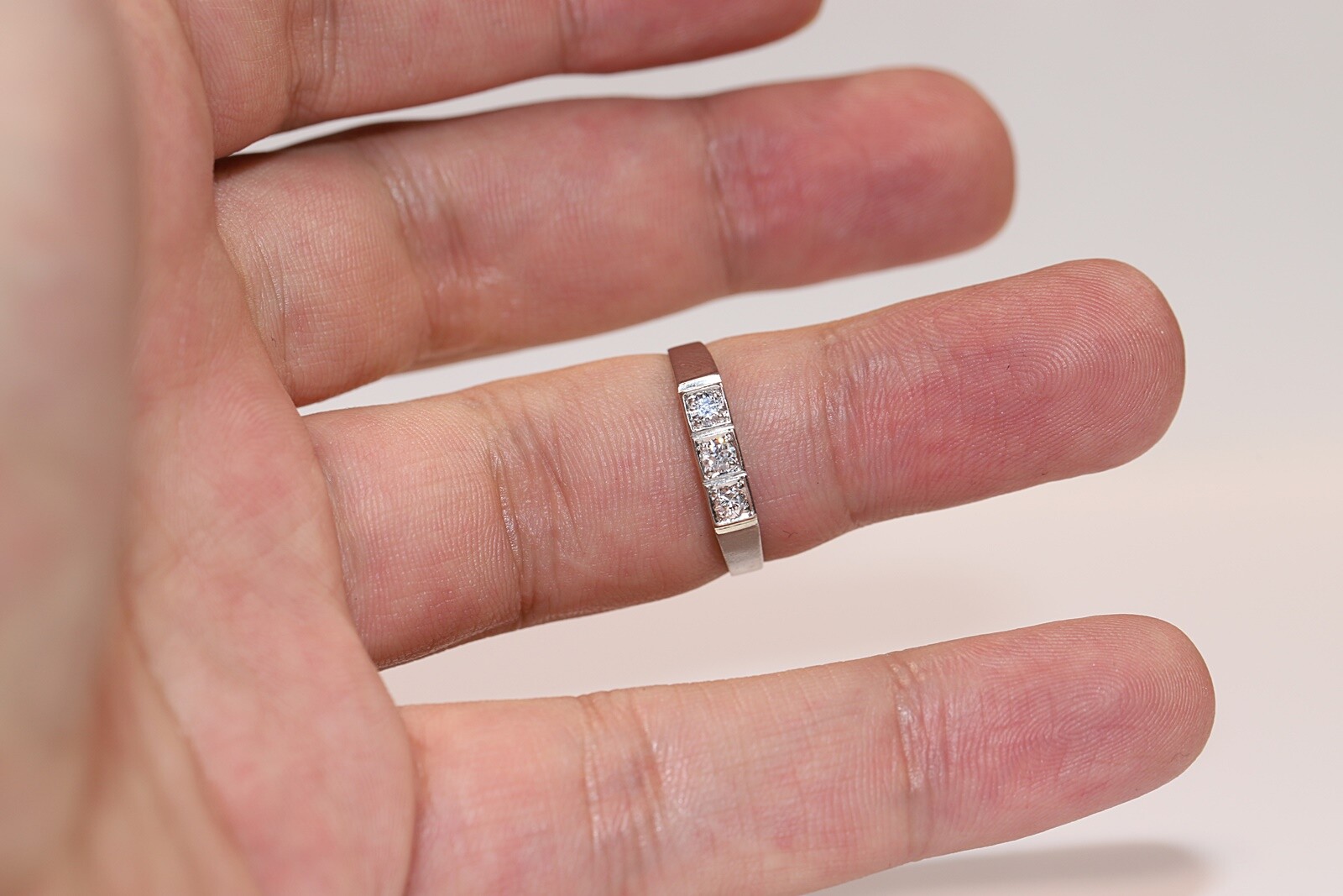 Antique Circa 1920s 18k Gold Natural Diamond Decorated Ring