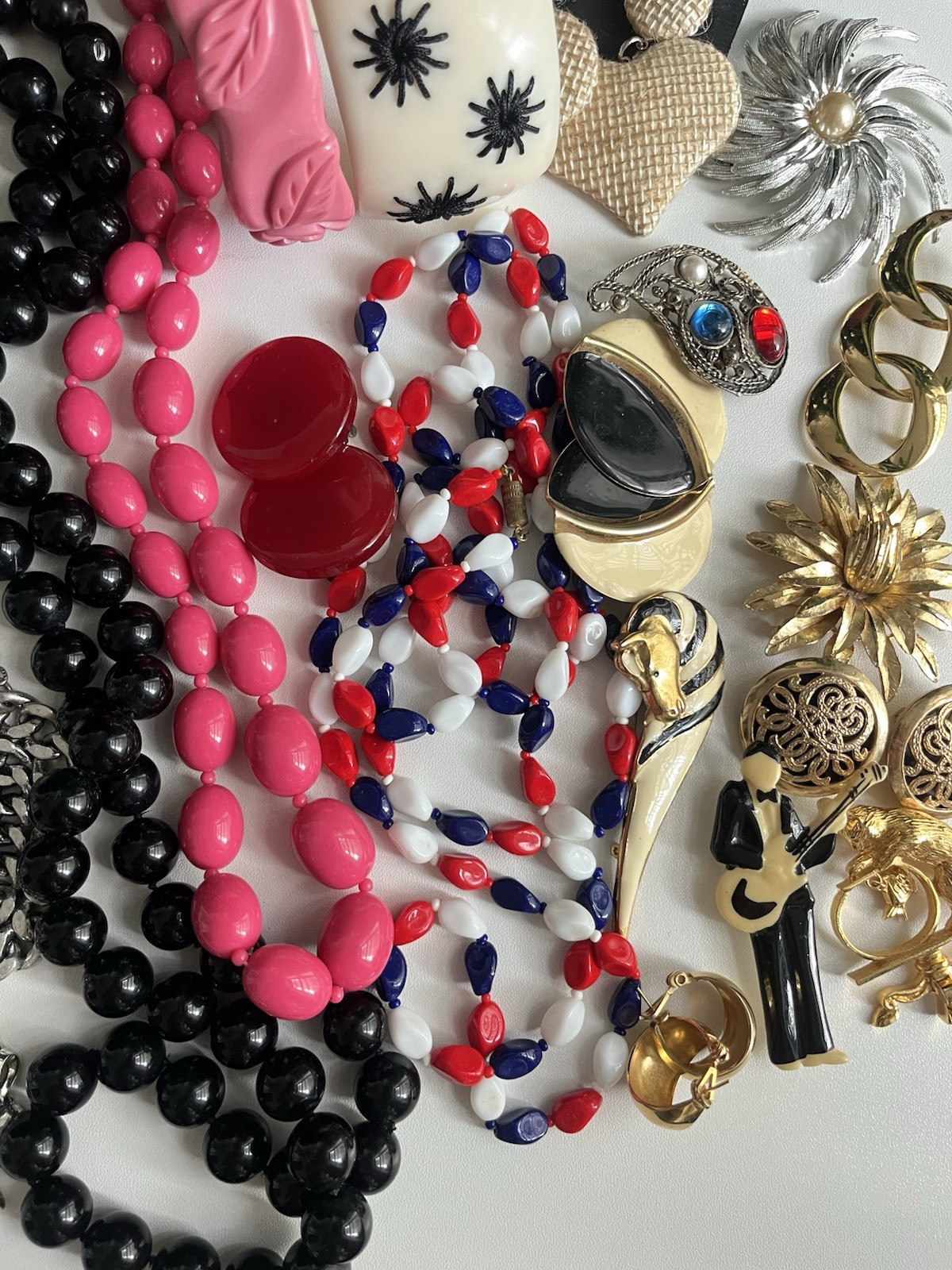 Vintage jewelry Lot Brooch Necklace Coro Coventri Avon Klum BSK STANNARD 1960-80
