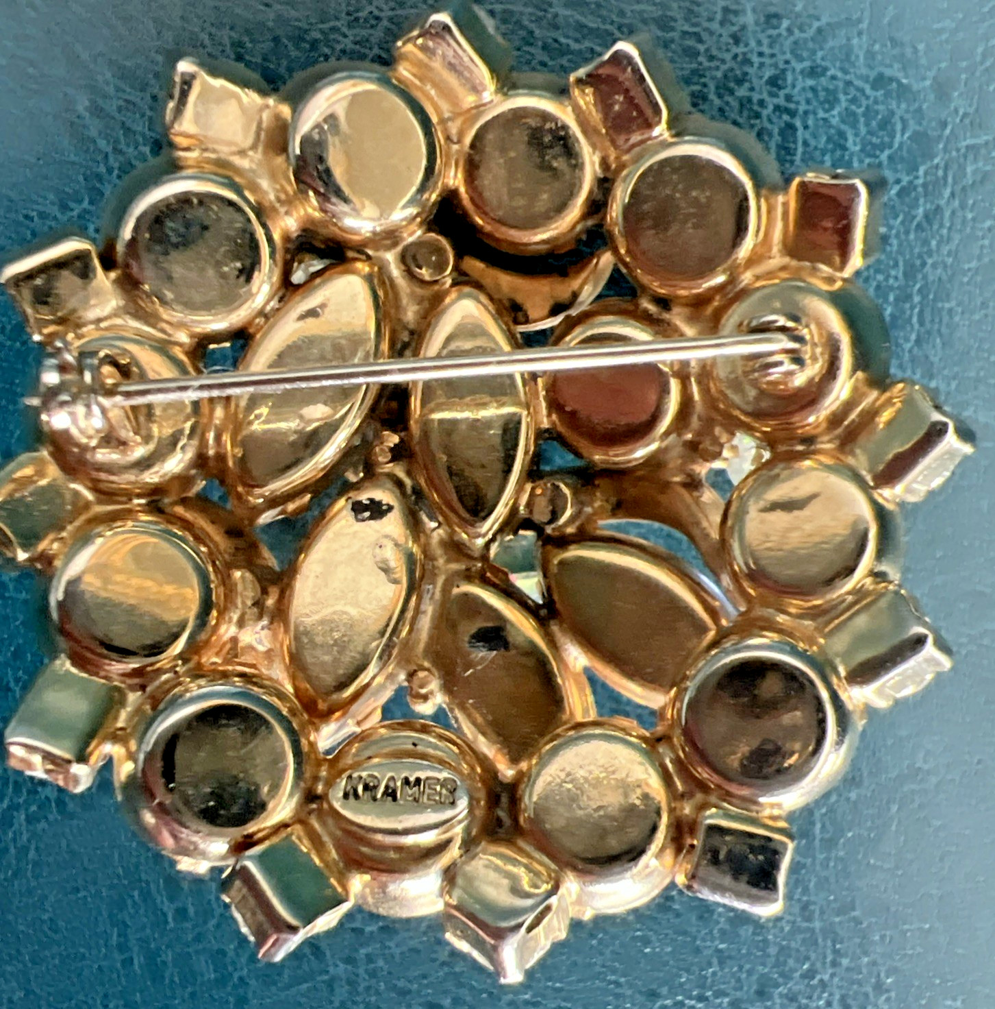 VTG. SIGNED KRAMER CLEAR RHINESTONE and CRYSTAL CHA CHA BROOCH and BRACELET SET