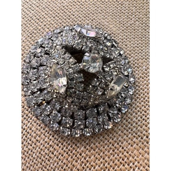 Vintage Brooch Clear Faceted Crystals Chunky Over The Top 3D Beauty 2″D