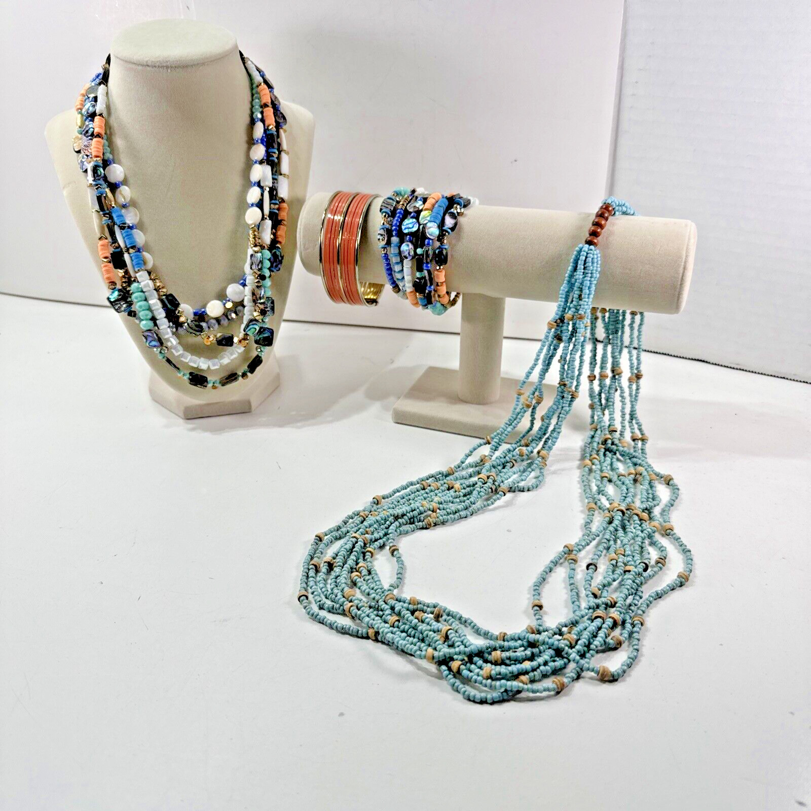 Beautiful Vintage Estate Lot 4x Beaded/Metal/STONES 2X Necklaces 2X Bracelets