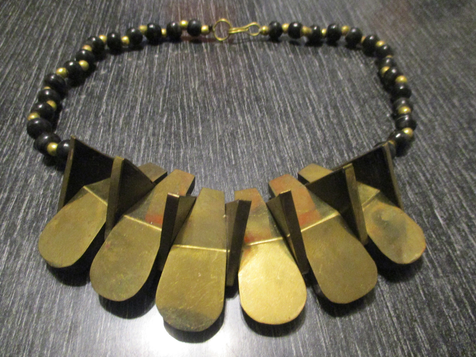 Vintage Gold Tone Metal Spike Resin Bead Punk Goth Industrial Choker Necklace
