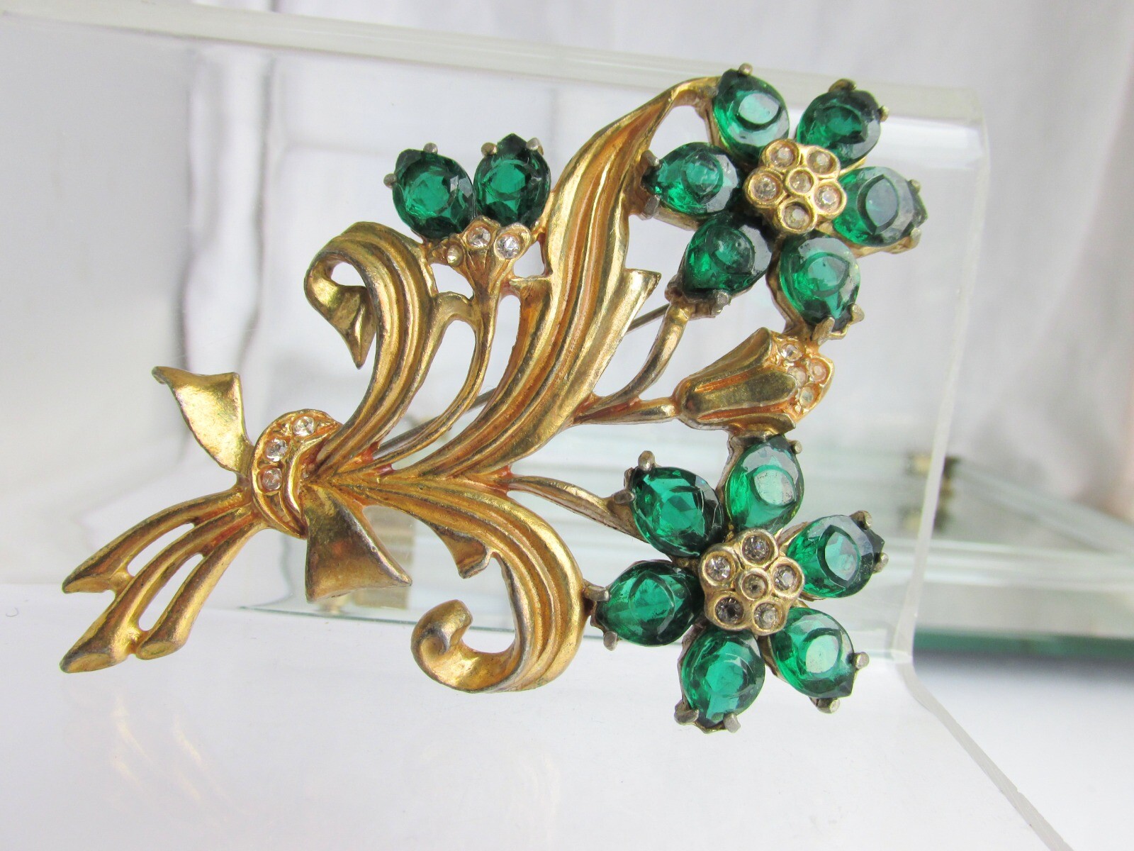 Rare Vintage Art Deco Unique Dark Green Glass Cabochons w/ Eyes Brooch Pin