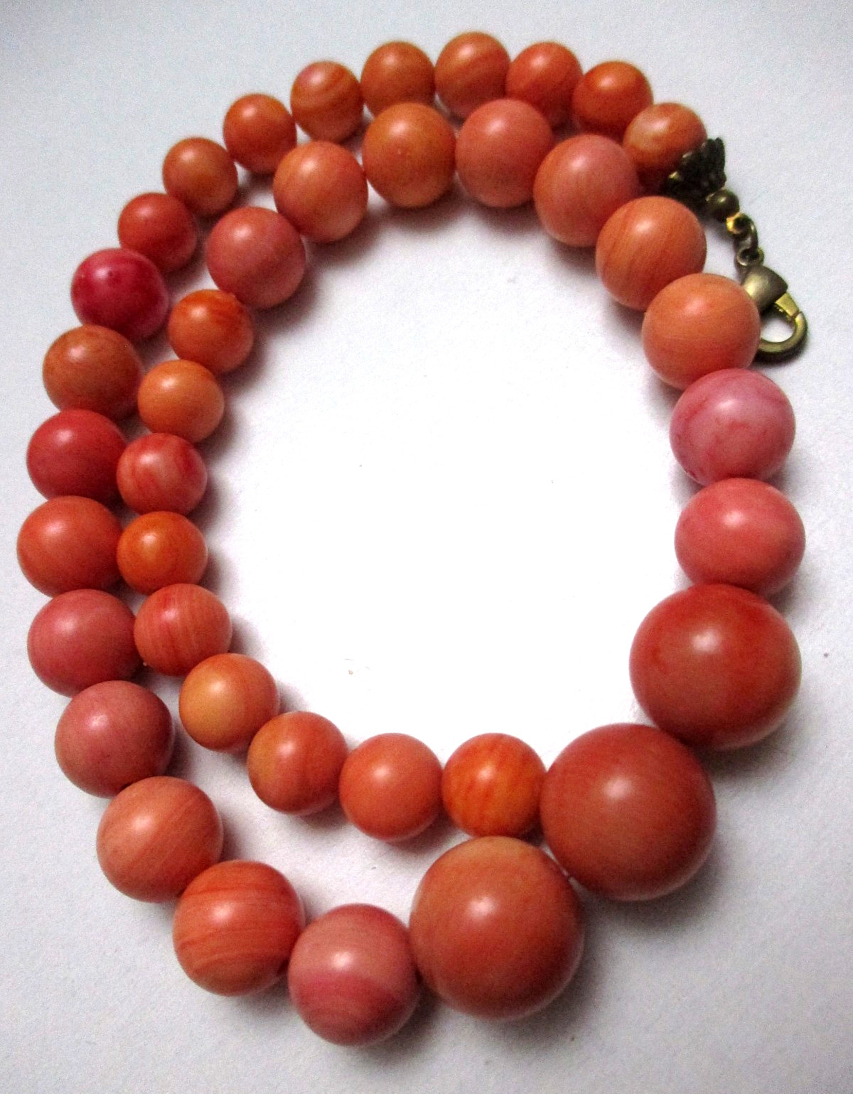Vintage M0M0 Art Deco Authentic ☆ Undyed Untreated ☆ Necklace Coral ☆ Organic.