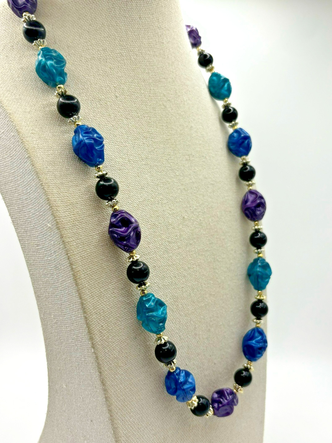 Vintage Purple Teal Blue Black And Silver Tone Crinkled Bead Necklace 24 Inch