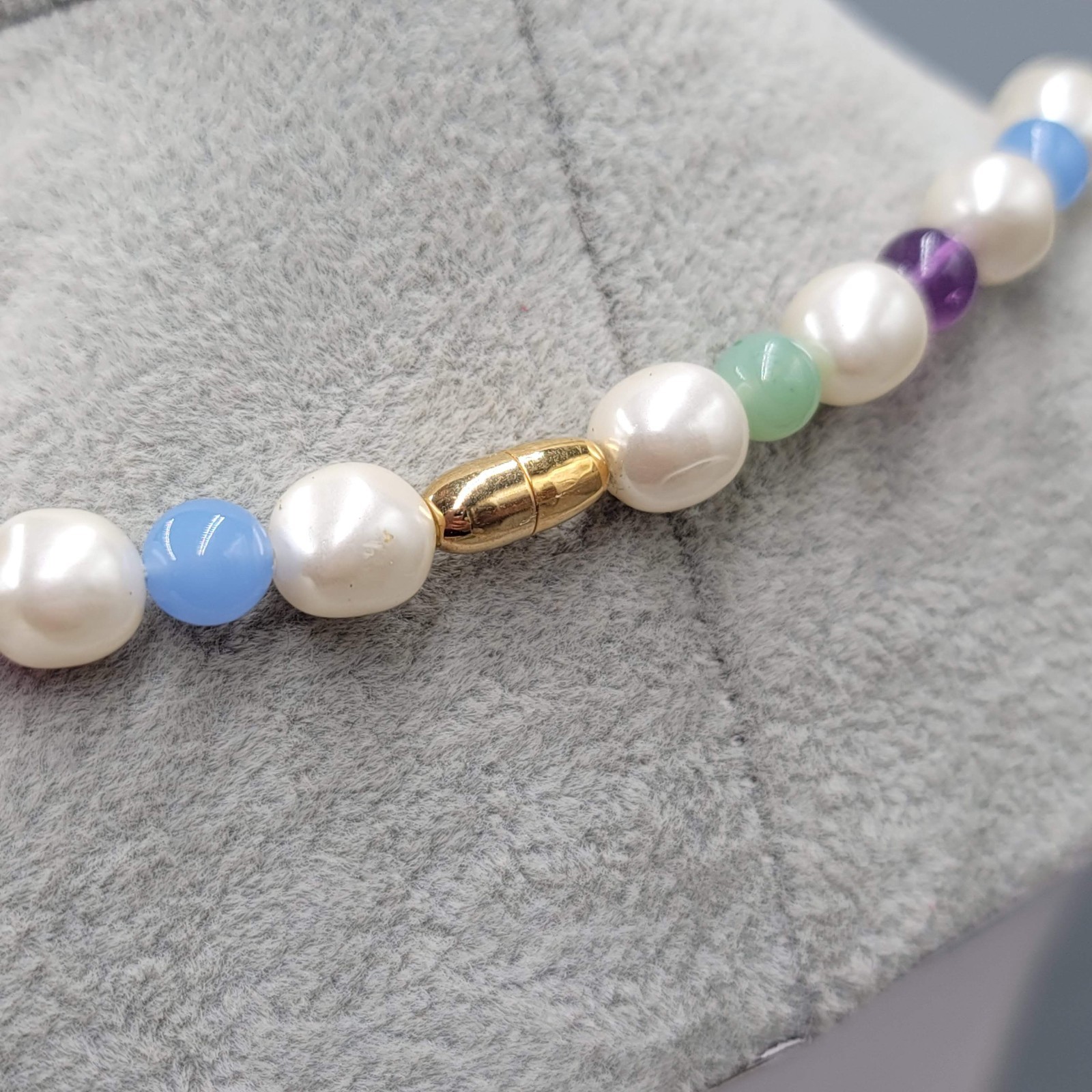 Vintage White Purple Green Bead Necklace Estate Costume Jewelry 36 in
